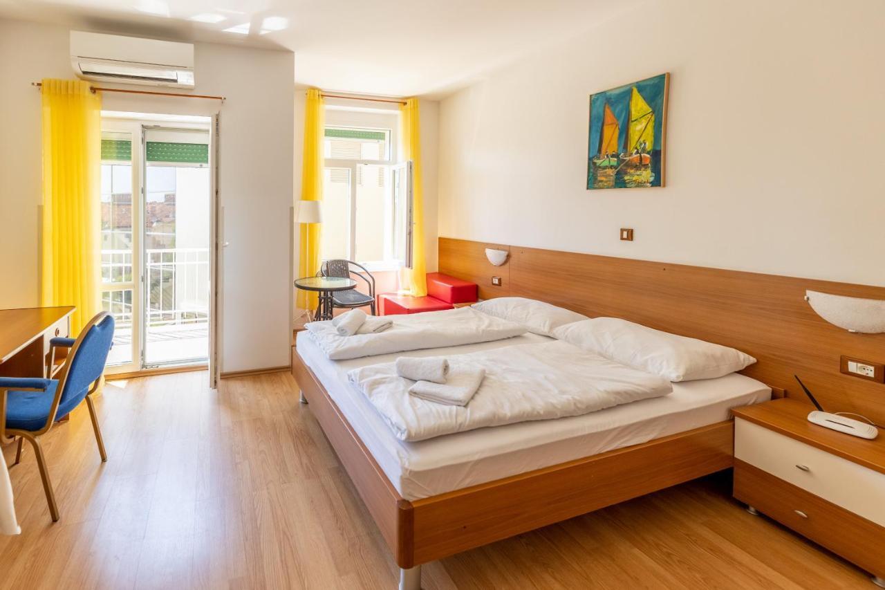 Apartments Liburnija オパティヤ エクステリア 写真