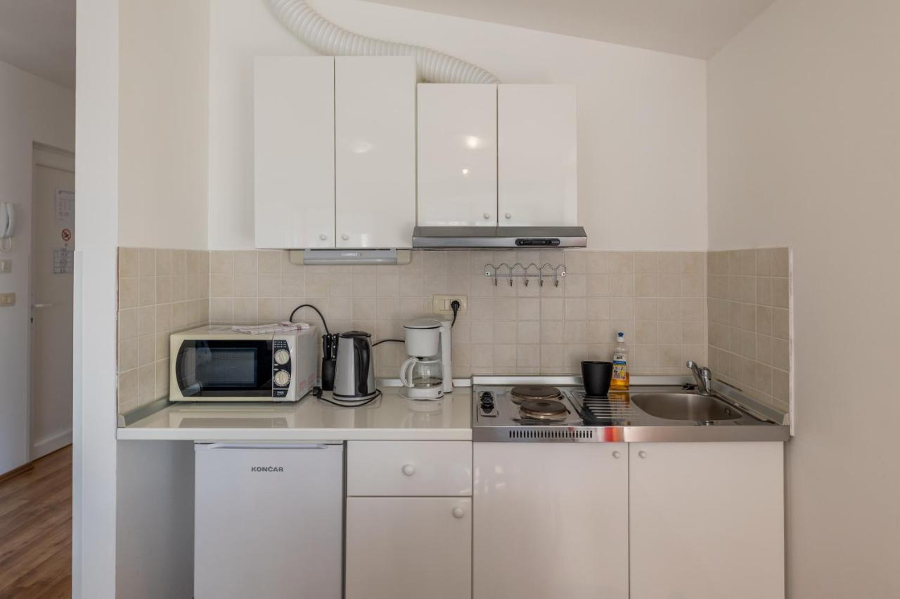 Apartments Liburnija オパティヤ エクステリア 写真