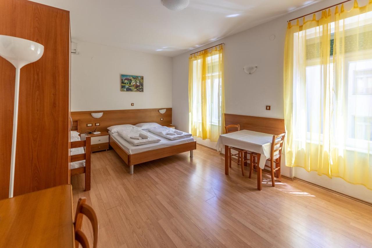 Apartments Liburnija オパティヤ エクステリア 写真