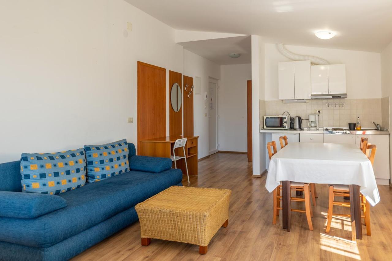 Apartments Liburnija オパティヤ エクステリア 写真