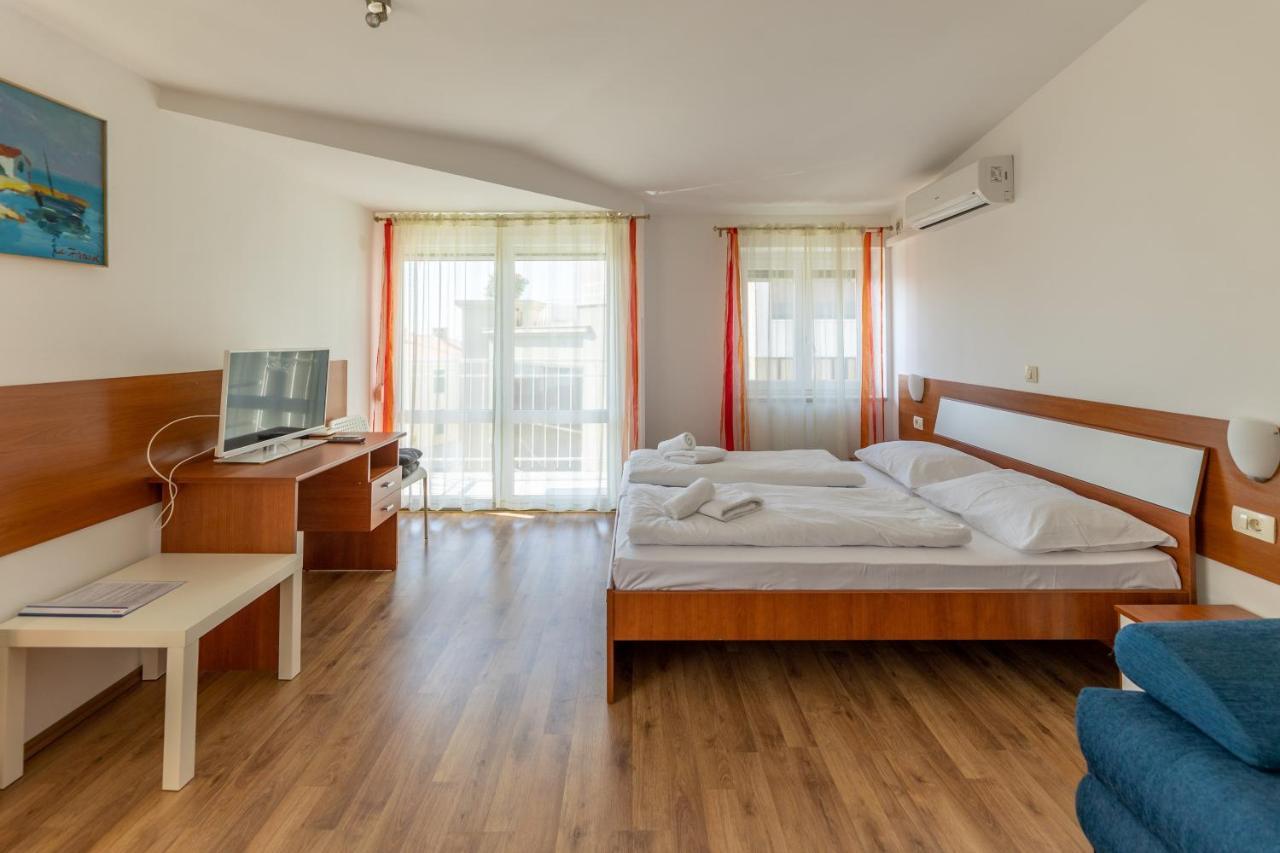 Apartments Liburnija オパティヤ エクステリア 写真