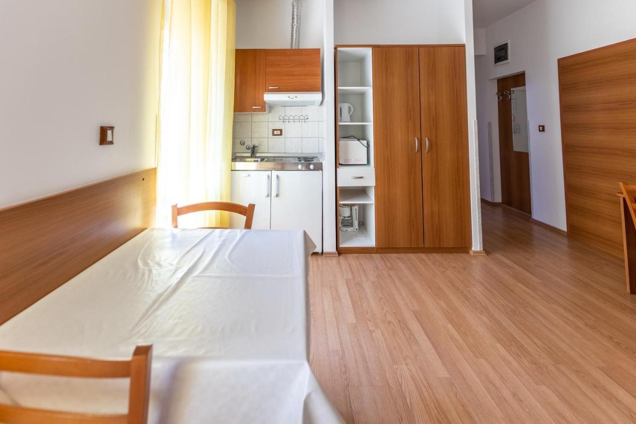 Apartments Liburnija オパティヤ エクステリア 写真