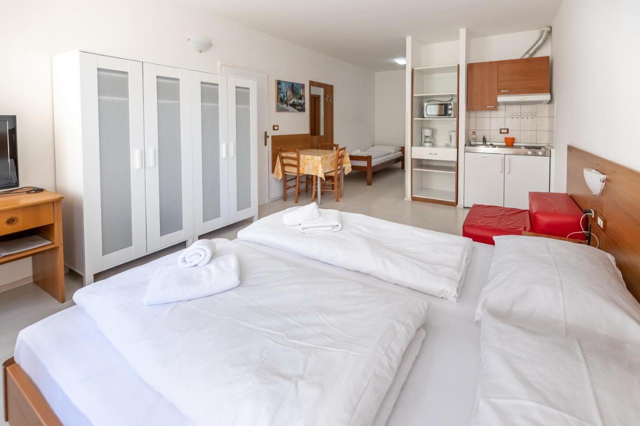 Apartments Liburnija オパティヤ エクステリア 写真
