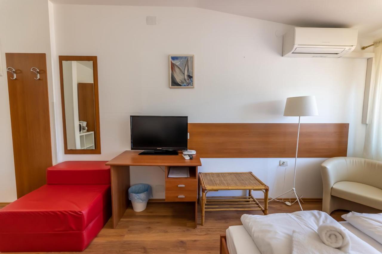 Apartments Liburnija オパティヤ エクステリア 写真