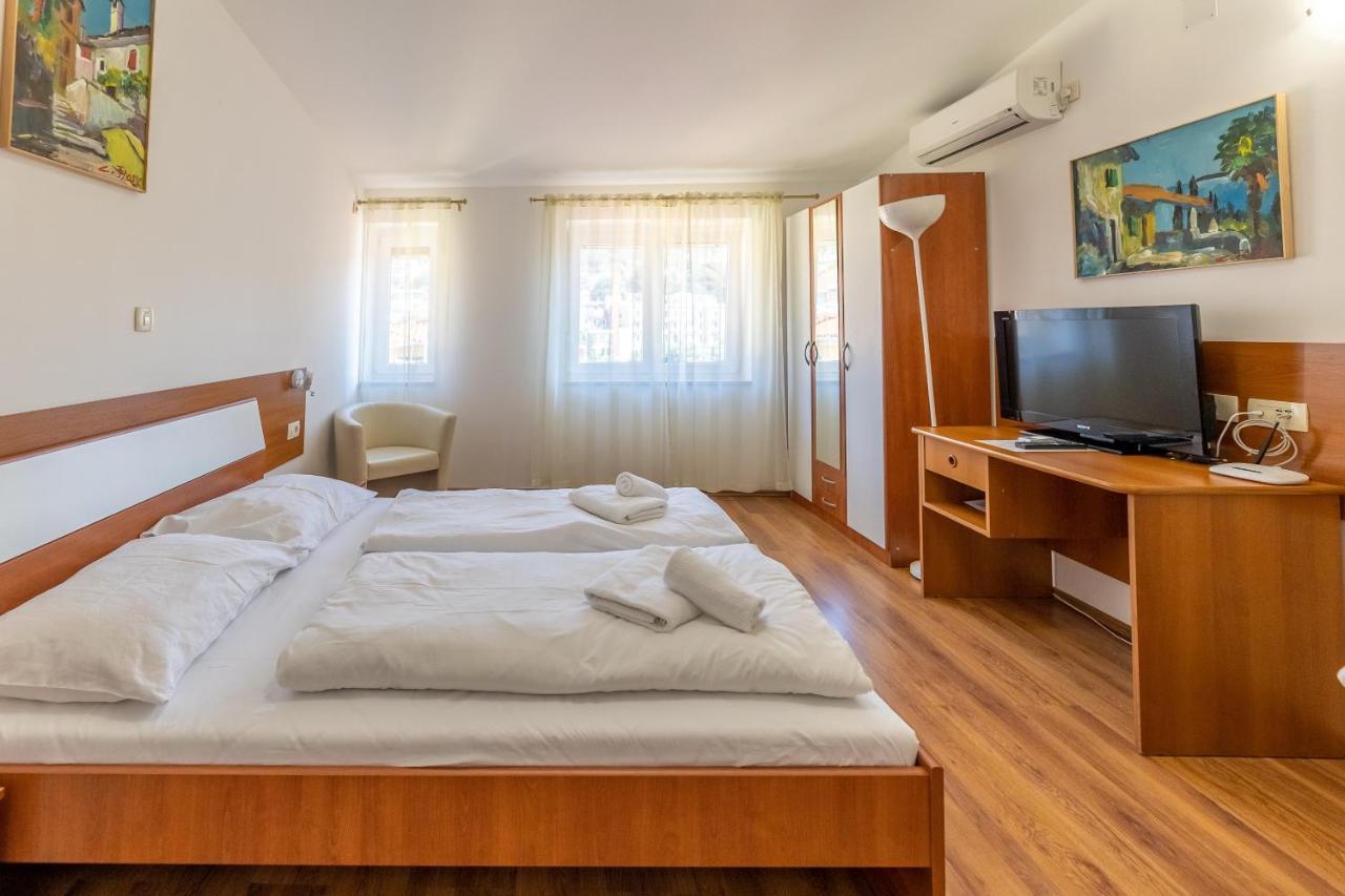 Apartments Liburnija オパティヤ エクステリア 写真